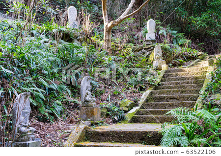 Zenkokuji寺到Okunoin的路線（福岡縣宗田市） 63522106