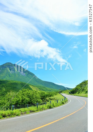 Hokkaido blue sky and Shiretoko landscape in summer 63527547