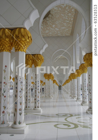 Shake Zayed Grand Mosque 63528313