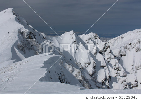 雪山 63529043
