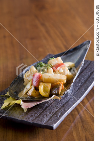 Fine Japanese cuisine made with fresh ingredients 63530689