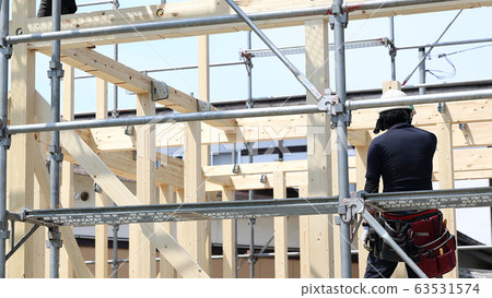 Craftsman who builds a new house Craftsman who builds a new house 63531574