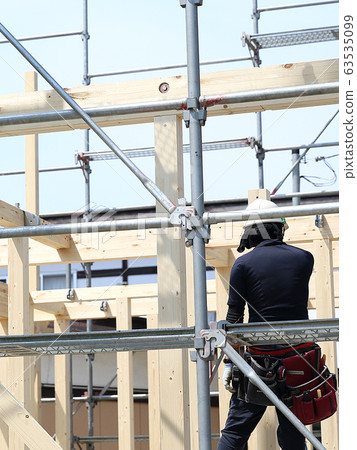 建造新房子的工匠 建造新房子的工匠 63535099