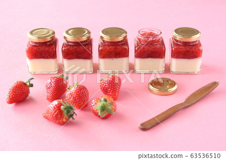 Strawberry milk jam 63536510