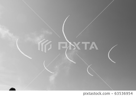Blue impulse @ smoke (monochrome) 63536954