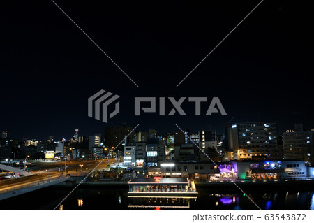 拖船大正頂視圖大長水平位置①夜視步曝光HDR材料 拖船大正頂視圖大長水平位置①夜視步曝光HDR材料 63543872