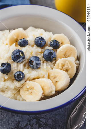 Milk rice porridge 63544184