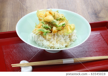 小支柱和三葉kakiagedon 63545019