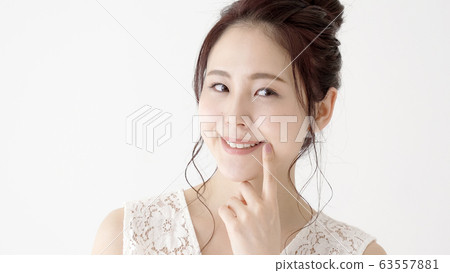 女人美麗牙齒美白 63557881