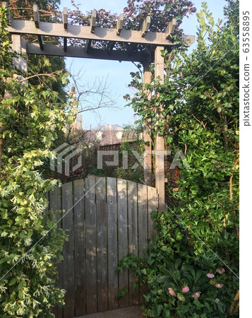 英式秘密門 英式秘密門 63558895