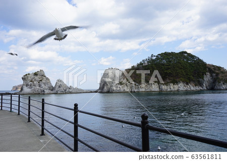 Jodogahama is the tourist season 63561811