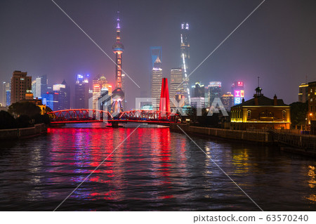 <<Shanghai>> Night view of the Bund, Skyscraper of Rikukashi 63570240