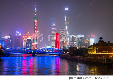 <<Shanghai>> Night view of the Bund, Skyscraper of Rikukashi <<Shanghai>> Night view of the Bund, Skyscraper of Rikukashi 63570250