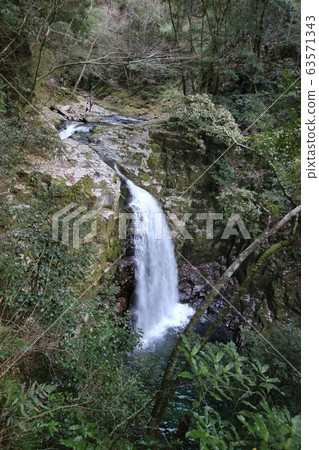 Red-Eye 48 Waterfall 63571343