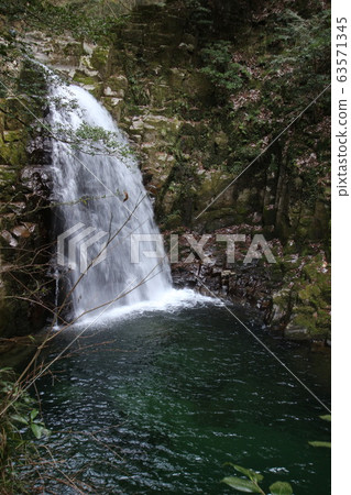 紅眼48瀑布 63571345