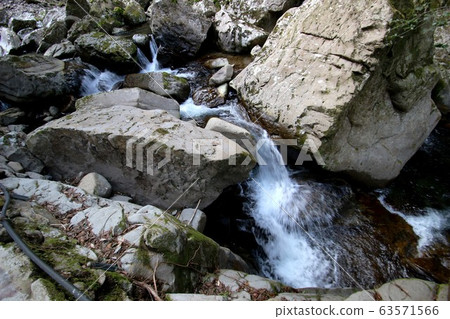 Red-Eye 48 Waterfall Red-Eye 48 Waterfall 63571566