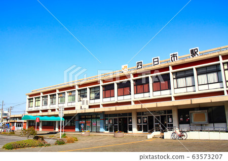 Yokkaichi City @ Scenery in front of JR Yokkaichi Station 63573207