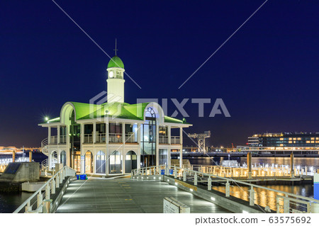 Yokohama _ Pokarisanbashi night view Yokohama _ Pokarisanbashi night view 63575692