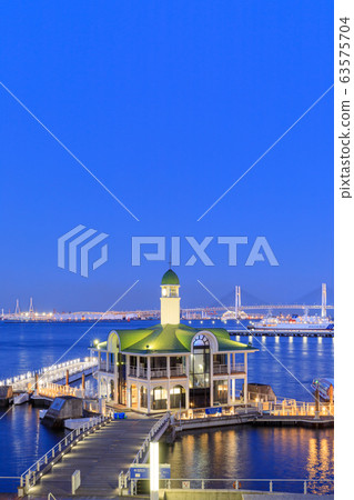 Yokohama _ Pokarisanbashi night view Yokohama _ Pokarisanbashi night view 63575704