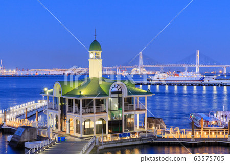 Yokohama _ Pokarisanbashi night view Yokohama _ Pokarisanbashi night view 63575705