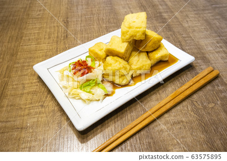 台灣美食臭豆腐 台灣美食臭豆腐 63575895