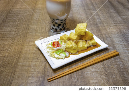 臭豆腐 珍珠奶茶 臭豆腐 珍珠奶茶 63575896