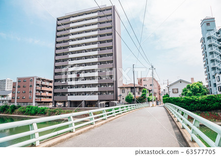 Naka river and modern buildings in Fukuoka, Japan 63577705