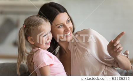 Happy mom and daughter enjoy free time together 63586225