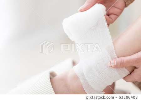 Woman in room wear 63586408