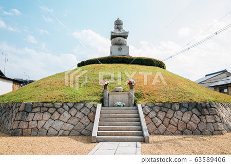 Mimizuka, Ear and Nose Mound Tomb in Kyoto, Japan Mimizuka, Ear and Nose Mound Tomb in Kyoto, Japan 63589406