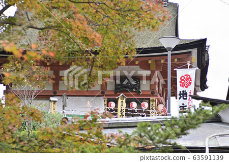 Landlord shrine 63591139