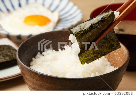 Nori breakfast 63592098