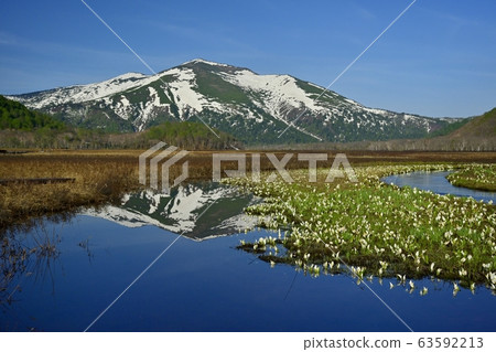Mt.Shibutsu reflected in Ozegahara and Chitang 63592213