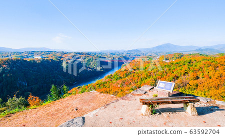 內木城遺蹟的風景(從Enakyo和Kasagi山看的Kasagi Yakura景色) 內木城遺蹟的風景(從Enakyo和Kasagi山看的Kasagi Yakura景色) 63592704