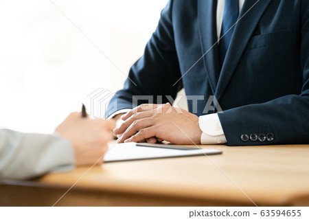 Men and women contract Men and women contract 63594655