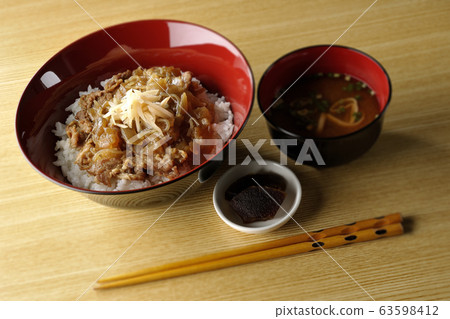 牛肉飯 63598412