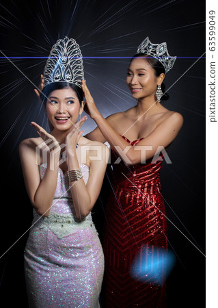 put Diamond Crown on Final Winner latest year Miss put Diamond Crown on Final Winner latest year Miss 63599049