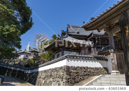 [Nagasaki Prefecture] A view of Hirado Xavier Memorial Church and temples 63601969