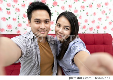 Singers vlogger blogger 63602565