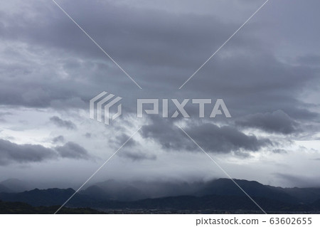 多雲的天空 多雲的天空 63602655
