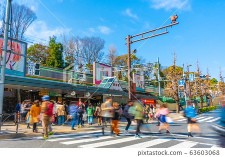 日本東京城市景觀,俯瞰原宿車站等= 2020年3月21日 日本東京城市景觀,俯瞰原宿車站等= 2020年3月21日 63603068