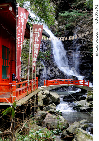Inuyama mountain waterfall 63605301