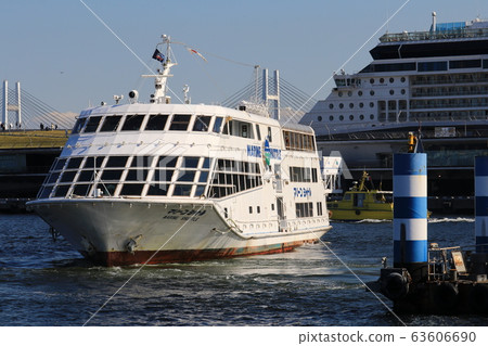 橫濱港的觀光船 63606690