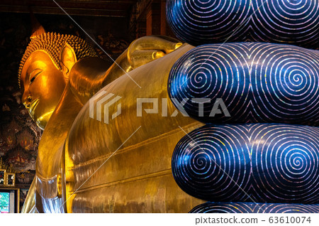 Buddha at Wat Pho in Bangkok Buddha at Wat Pho in Bangkok 63610074