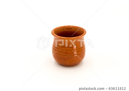 Porcelain puffed ramekin dish in brown color Porcelain puffed ramekin dish in brown color 63611812