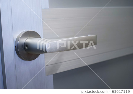 門把手（槓桿式鋁門/無鑰匙） 63617119