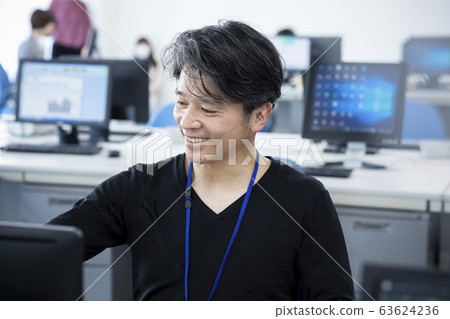 休閒商務辦公桌工作40年代50年代人 63624236