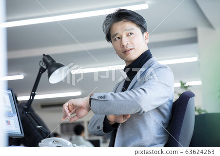 Casual business desk work 40s 50s men Casual business desk work 40s 50s men 63624263