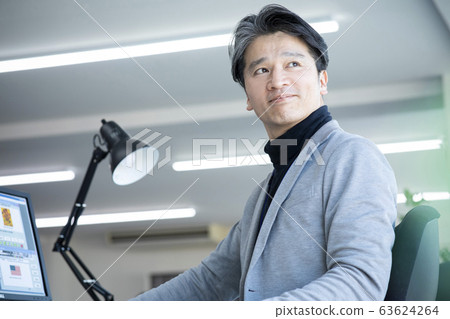 Casual business desk work 40s 50s men Casual business desk work 40s 50s men 63624264