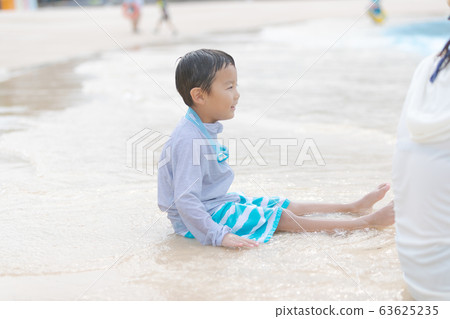 younger, person, six years old 63625235